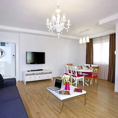Apart-hotel The &