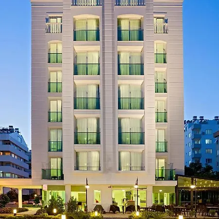 The & 3* Antália