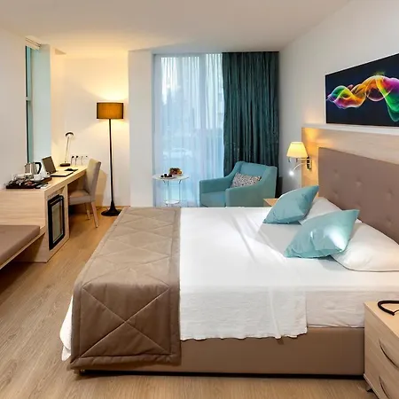 Apart-hotel The &
